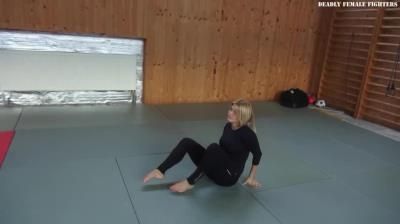 Deadly Female Fighters: Darya - Dangerous Ballet Dancer
