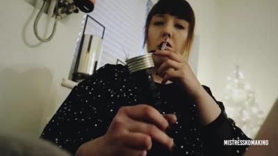 Clips4sale: Mistress Komakino - Smoking And Aroma Intox Mask