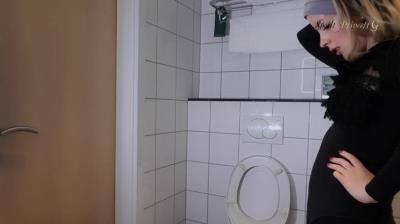 Spoilt Princess Grace: My Toilet Slave