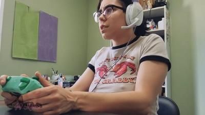 ScatShop: JayMariie - Panty Pooping Vol 3 - Gamer Girl