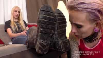 Under Girls Feet: Extreme Dirty Hunter Boots Lizalka Licks And Suffers