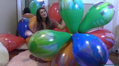 Constances - Crazy Cinemas Beautiful Ballons to Pop