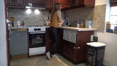 Custom Videos Studio - Tatjana Sprained At Home