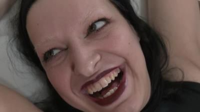 Clips4sale: The captured vampire and her terrible revenge