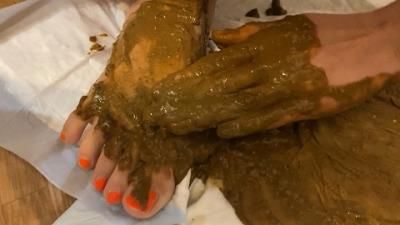 ScatShop: p00girl - Diarrhea immediately began first person scat