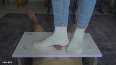 MissLinFJ: Jeans and white socks-Crush cock