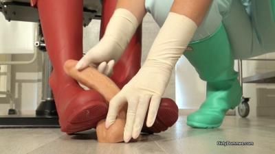 Queens of Kink: Fetish Liza and Miss Miranda - Medical bootjob POV