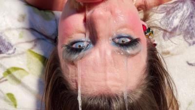 Rebecca de Winter - Messy Anniversary